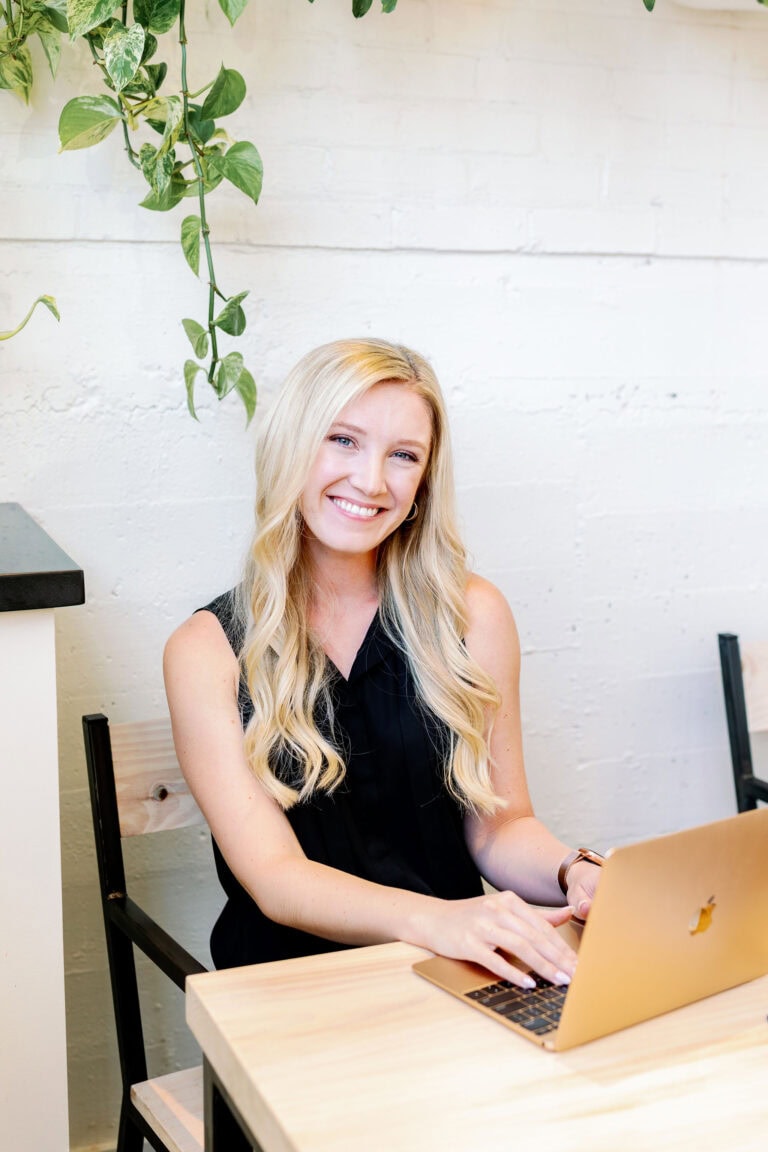 Laura Gillikin typing on computer